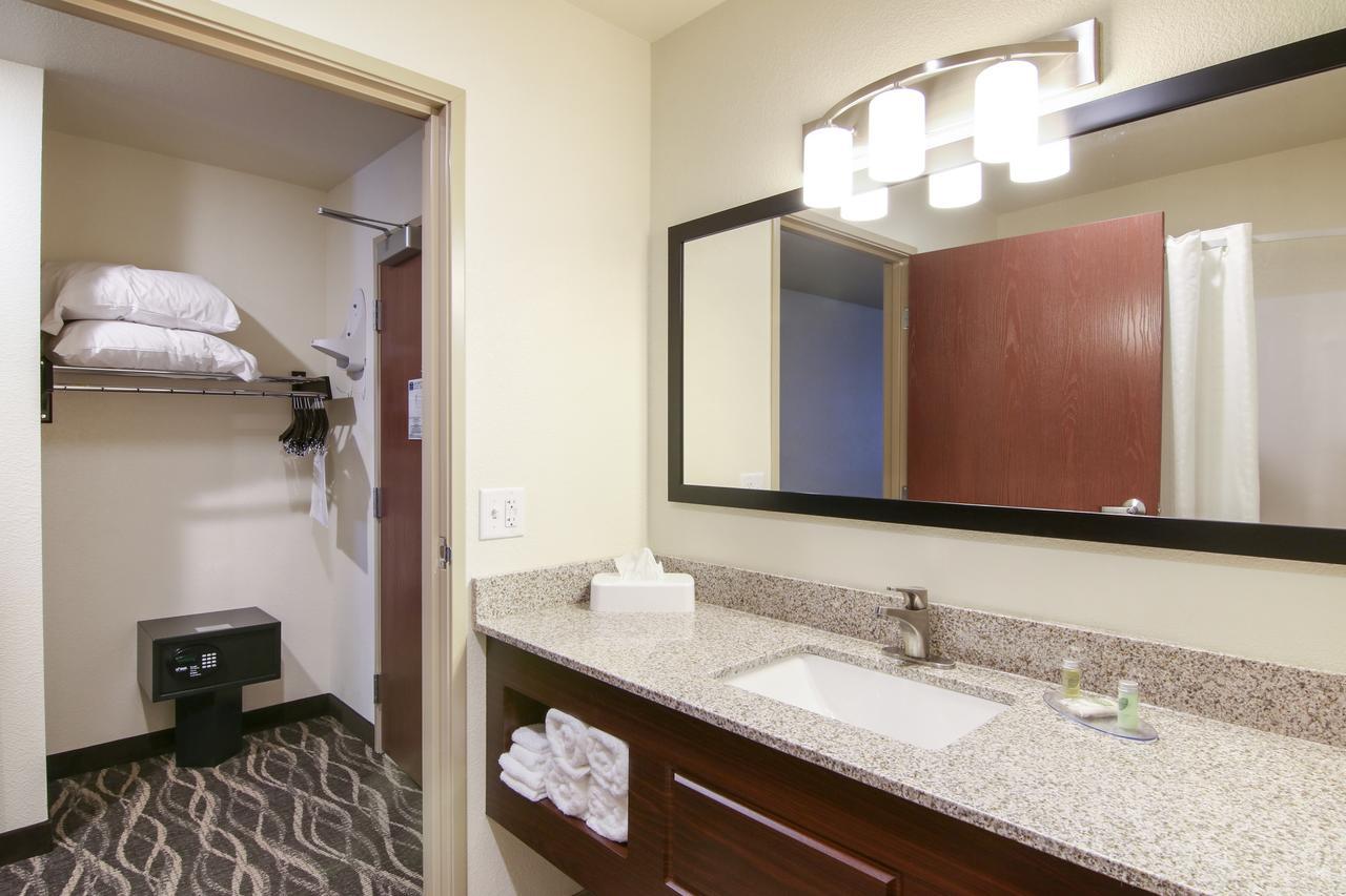 Cobblestone Hotel & Suites Hartford Kültér fotó